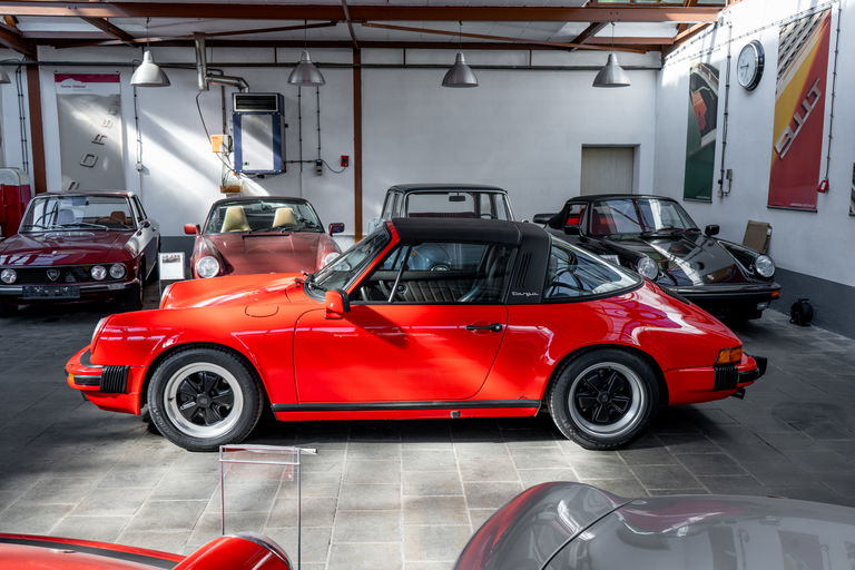 Porsche 911 Carrera 3.2 (US)