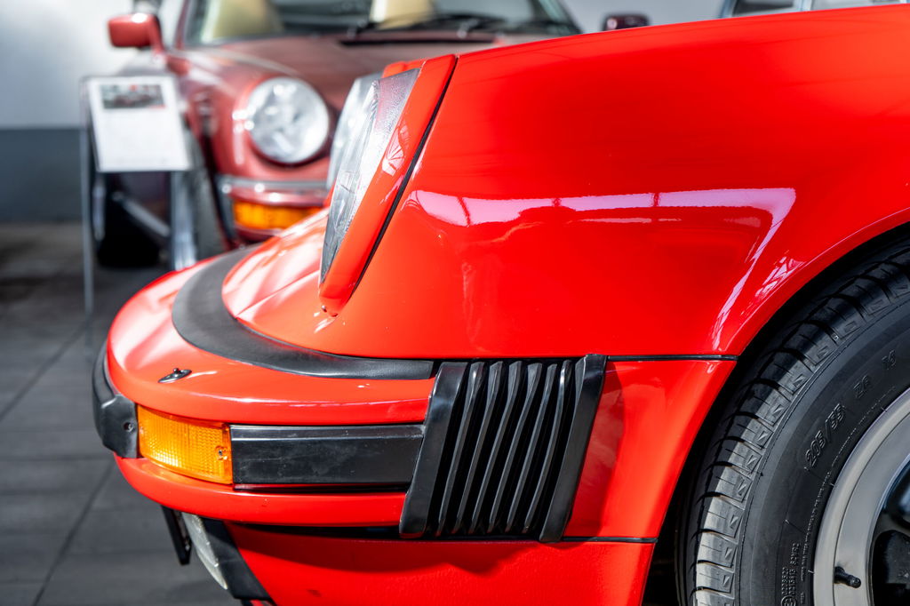 Porsche 911 Carrera 3.2 (US)