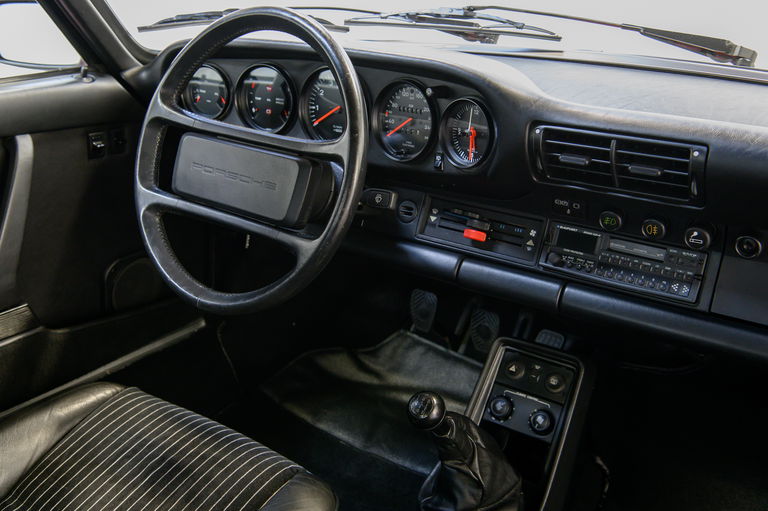 Porsche 911 Carrera 3.2