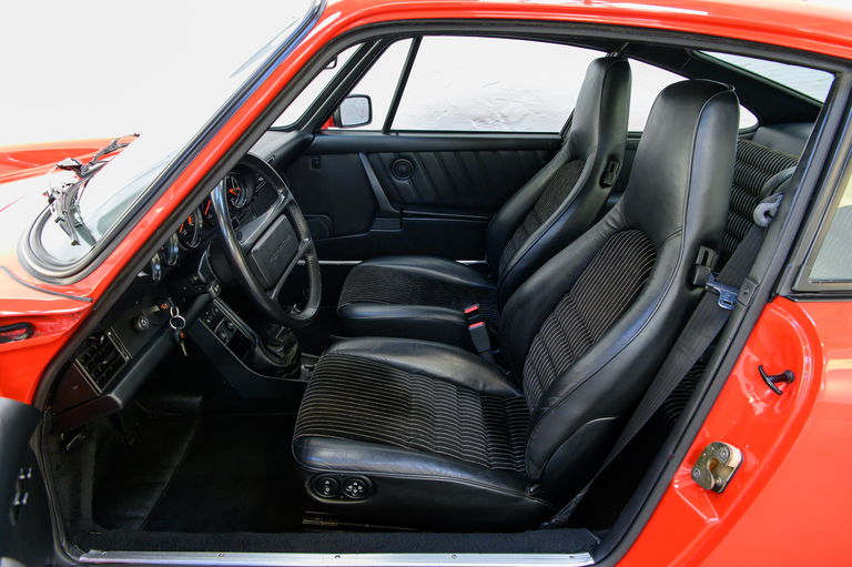 Porsche 911 Carrera 3.2