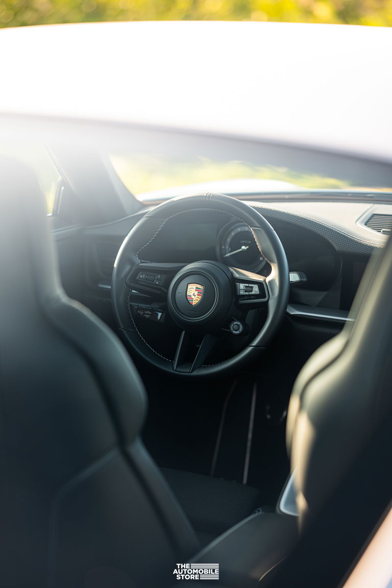 Porsche 992 GT3 Touring