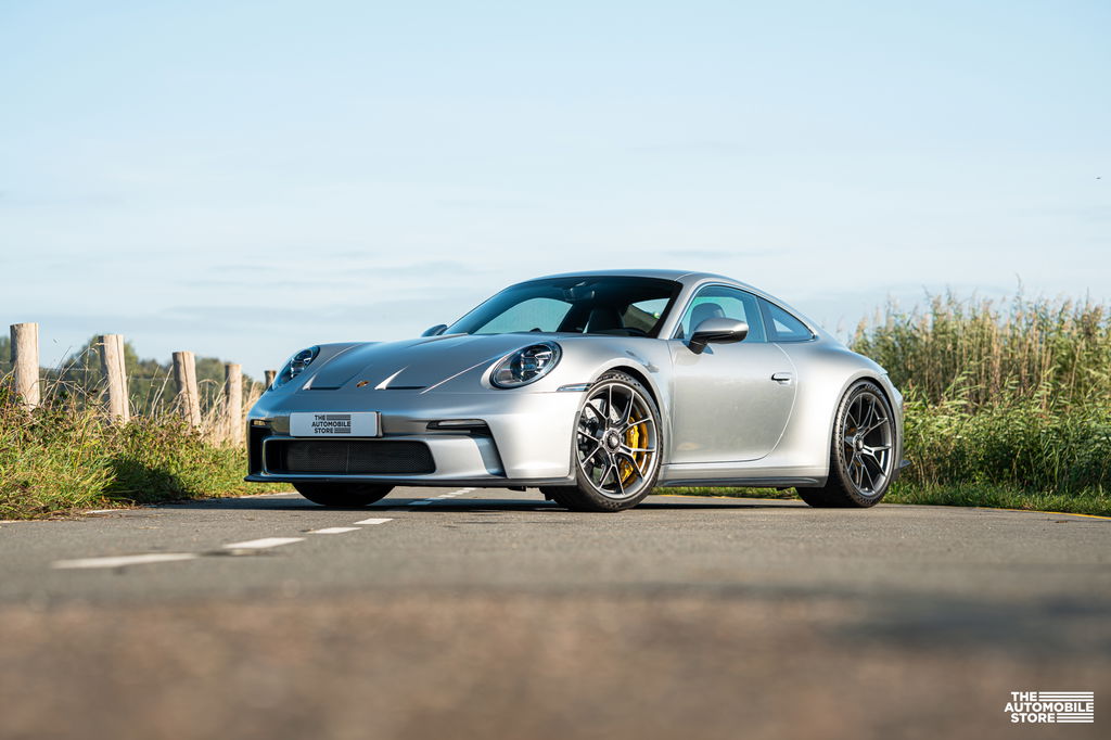 Porsche 992 GT3 Touring
