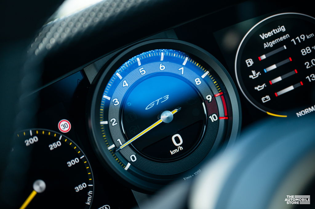 Porsche 992 GT3 Touring