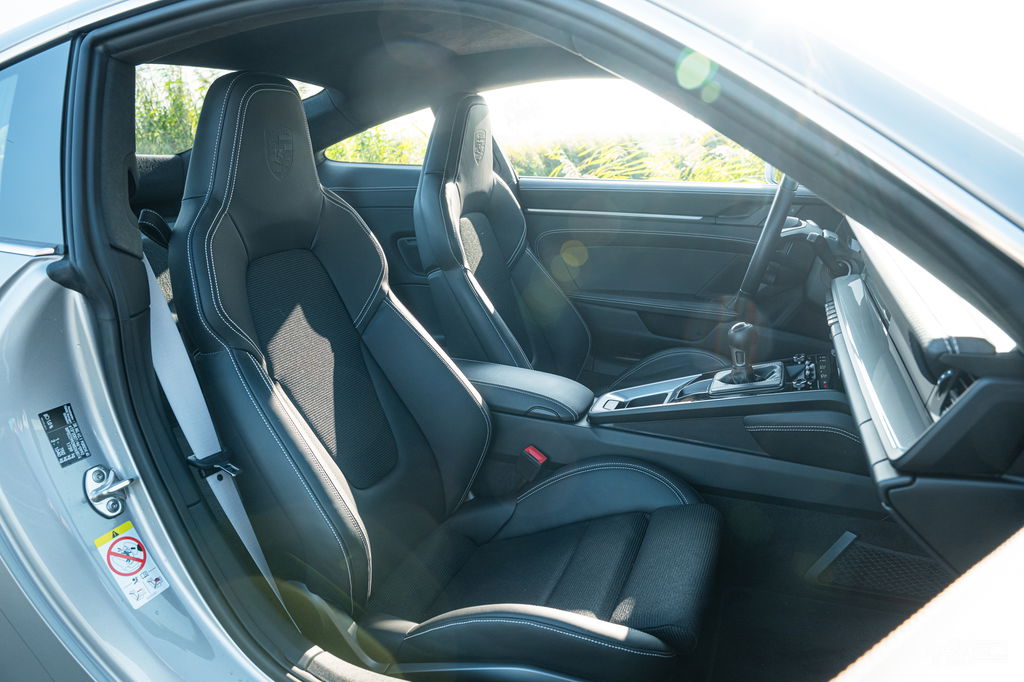 Porsche 992 GT3 Touring