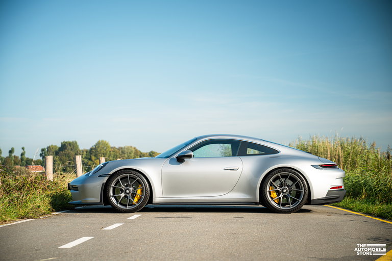 Porsche 992 GT3 Touring