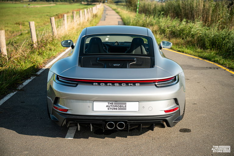 Porsche 992 GT3 Touring