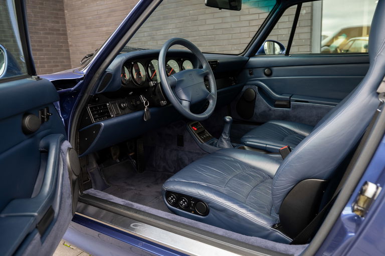 Porsche 993 Carrera 4S