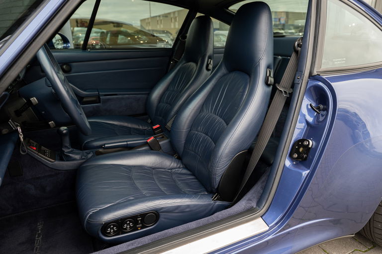 Porsche 993 Carrera 4S
