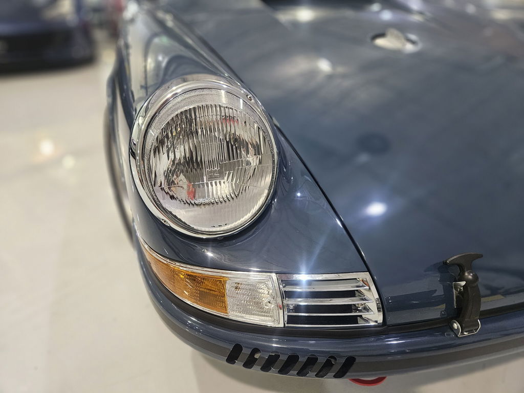 Porsche 911 Backdate
