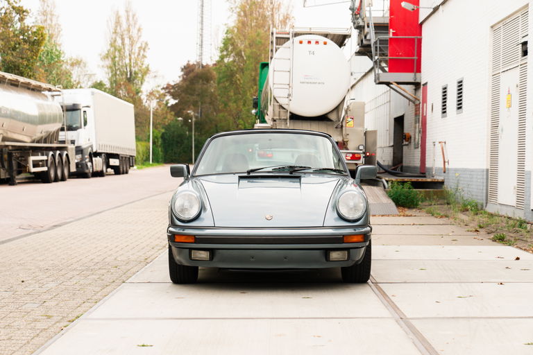 Porsche 911 Carrera 3.2