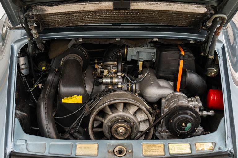 Porsche 911 Carrera 3.2