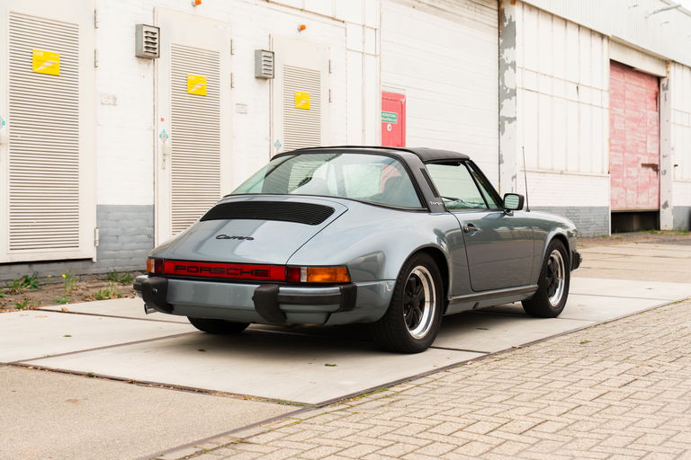 Porsche 911 Carrera 3.2