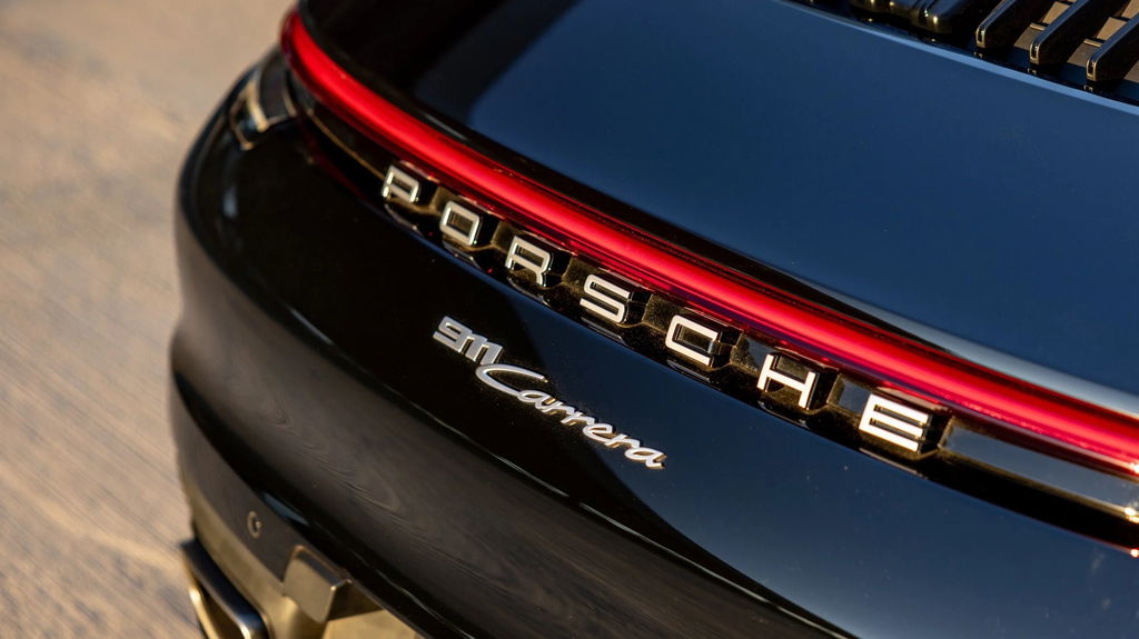 Porsche 992 Carrera