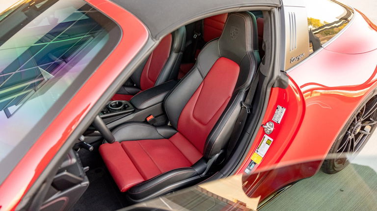 Porsche 992 Targa 4 GTS