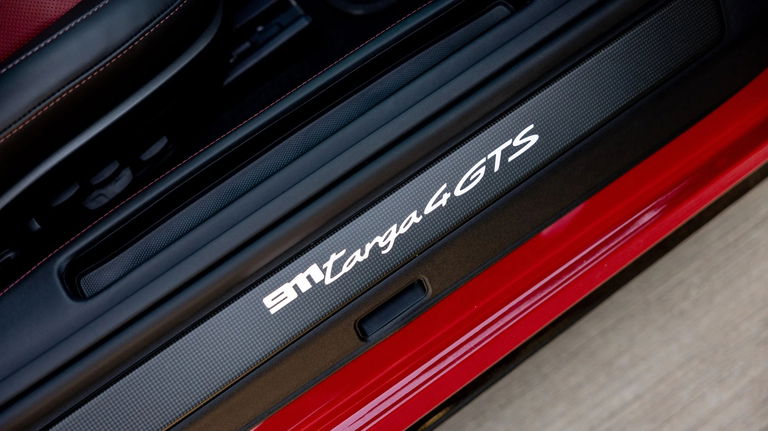 Porsche 992 Targa 4 GTS