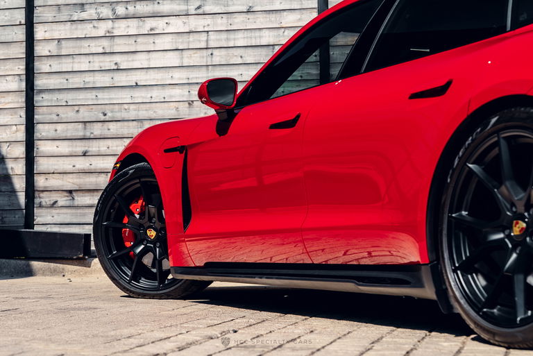 Porsche Taycan GTS Sport Turismo