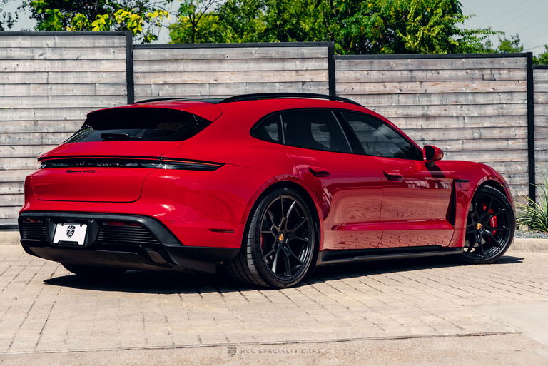 Porsche Taycan GTS Sport Turismo
