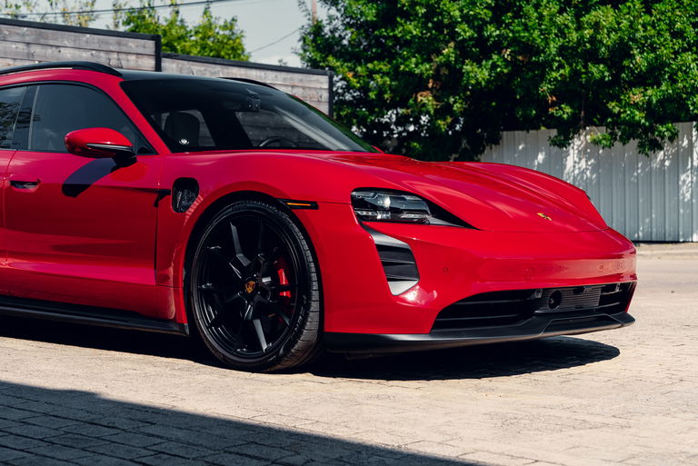 Porsche Taycan GTS Sport Turismo