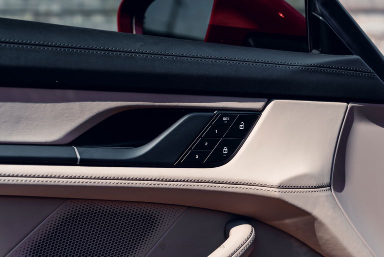 Porsche Taycan GTS Sport Turismo