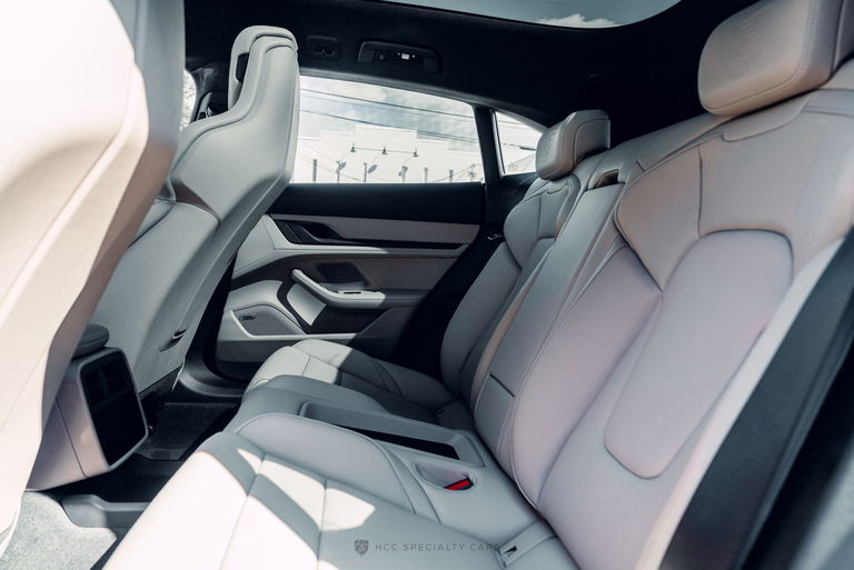 Porsche Taycan GTS Sport Turismo