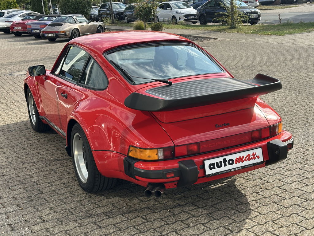 Porsche 911 Turbo 3.3