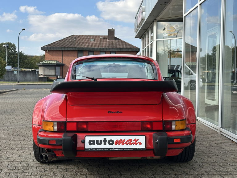 Porsche 911 Turbo 3.3