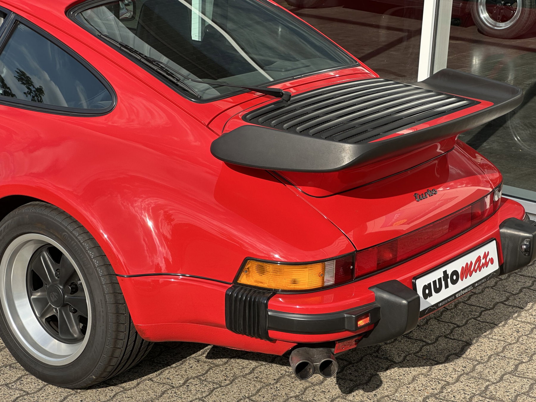 Porsche 911 Turbo 3.3 1987 - elferspot.com - Marketplace for