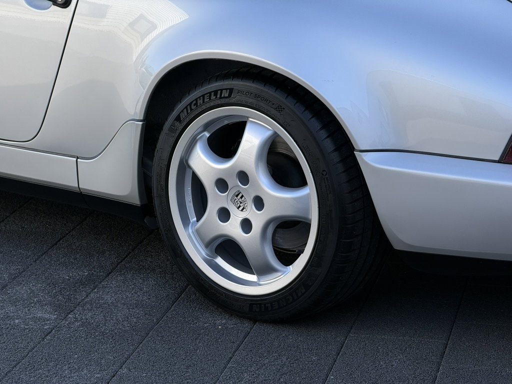 Porsche 964 Carrera 4