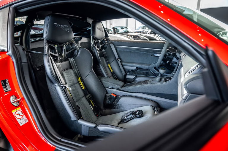 Porsche 718 Cayman GT4 RS