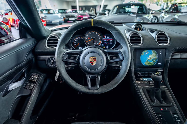 Porsche 718 Cayman GT4 RS