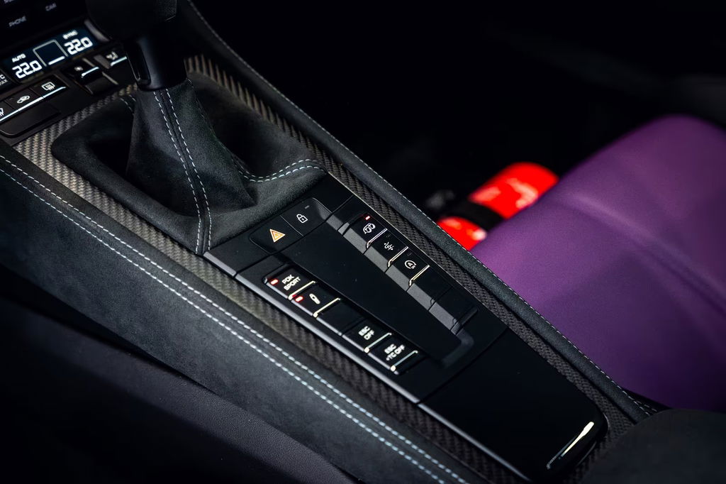 Porsche 718 Cayman GT4 RS