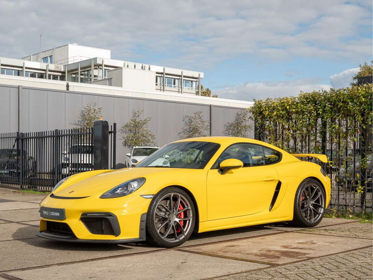 Porsche 718 Cayman GT4