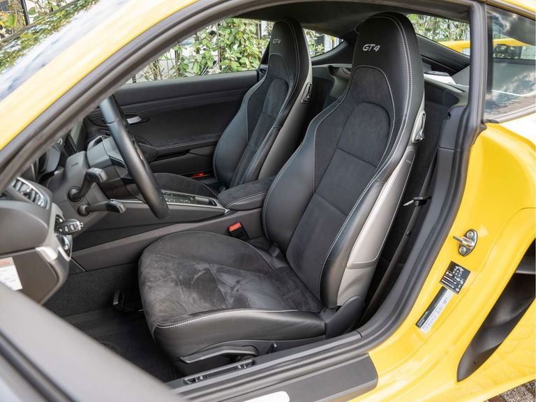 Porsche 718 Cayman GT4