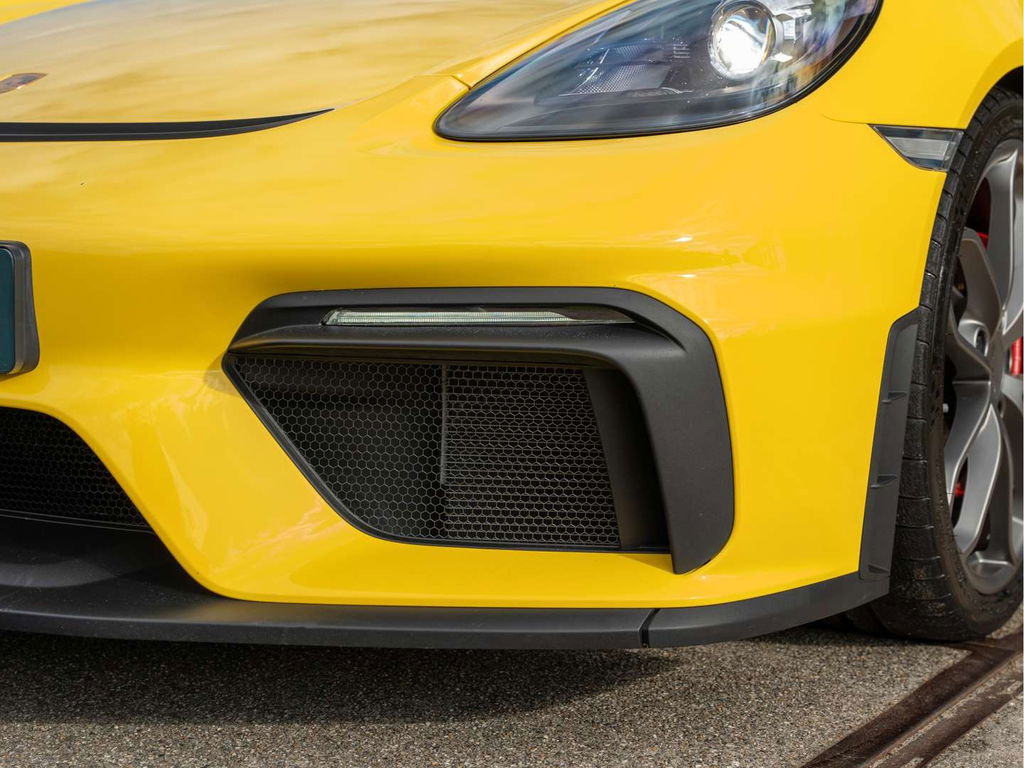 Porsche 718 Cayman GT4