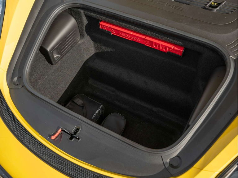 Porsche 718 Cayman GT4