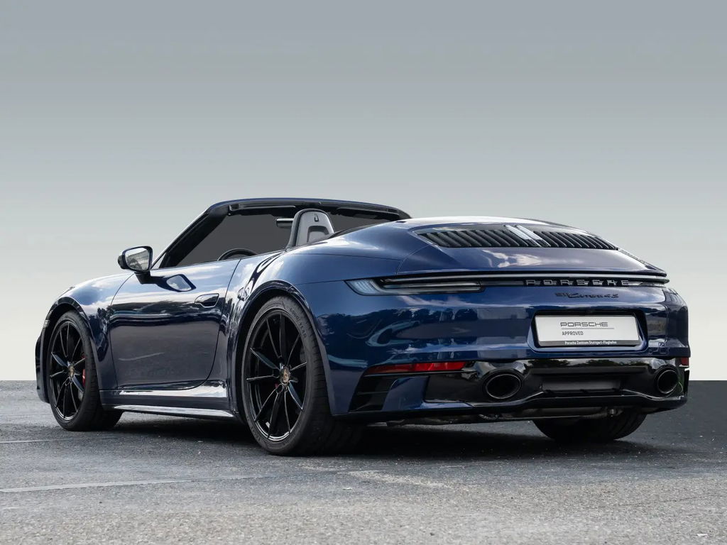 Porsche 992 Carrera 4S