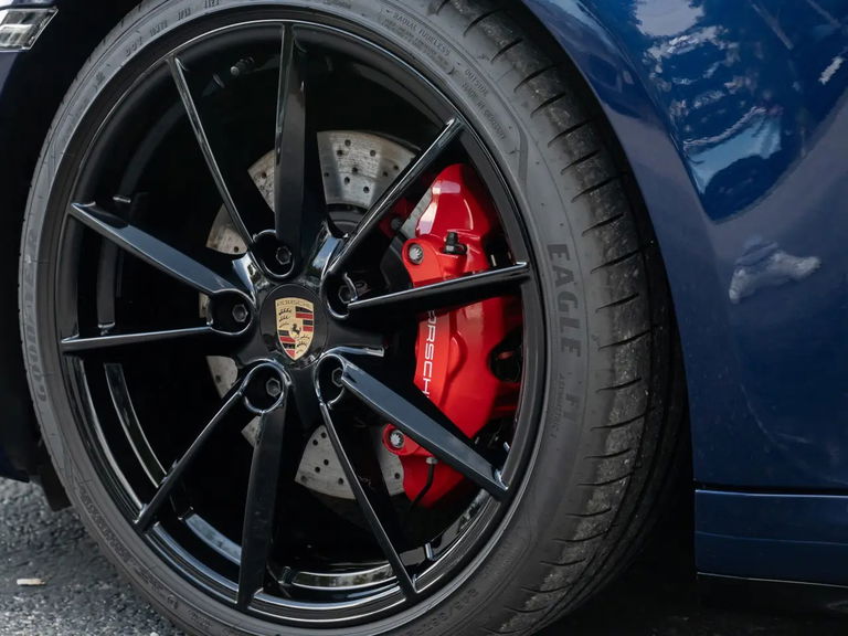 Porsche 992 Carrera 4S