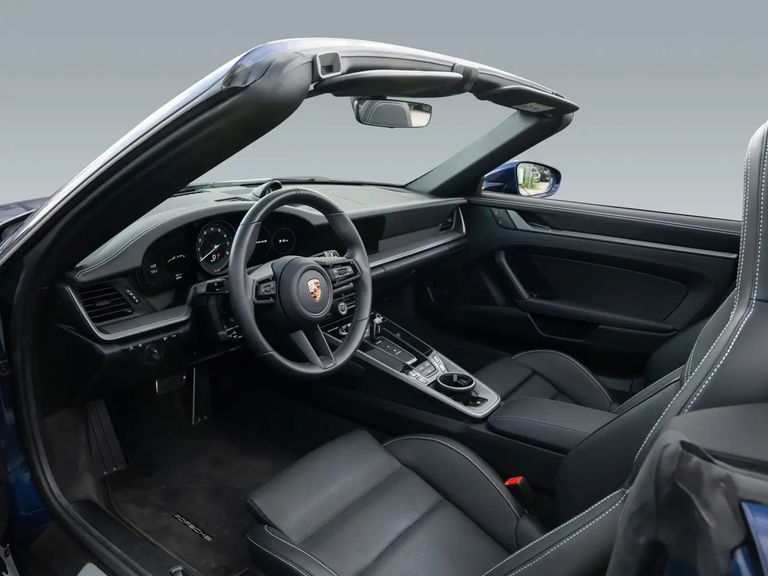 Porsche 992 Carrera 4S