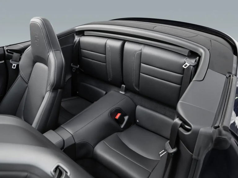 Porsche 992 Carrera 4S