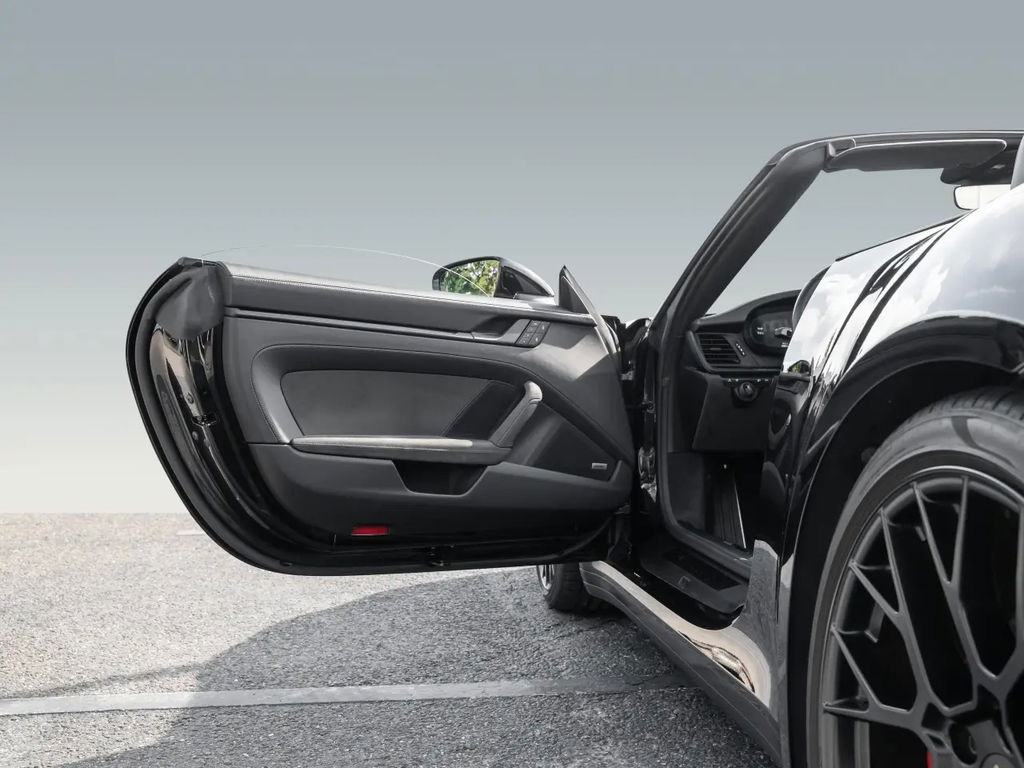 Porsche 992 Carrera GTS