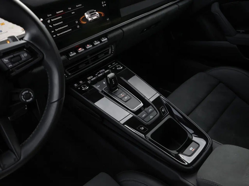 Porsche 992 Carrera GTS