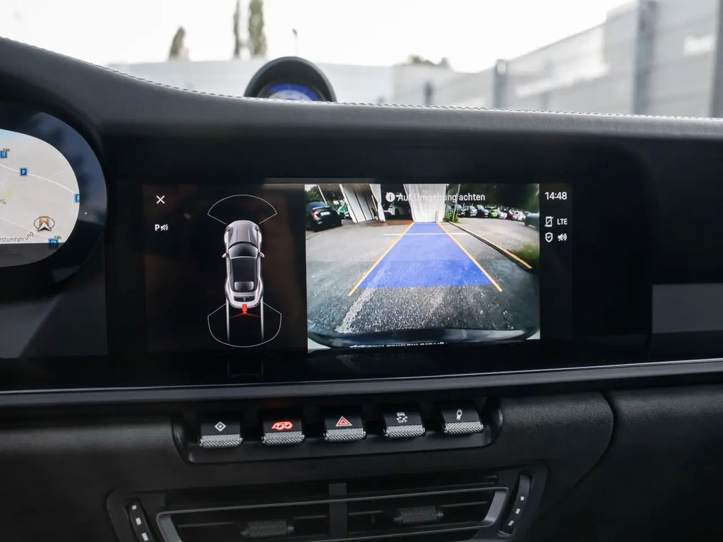 Porsche 992 Carrera GTS