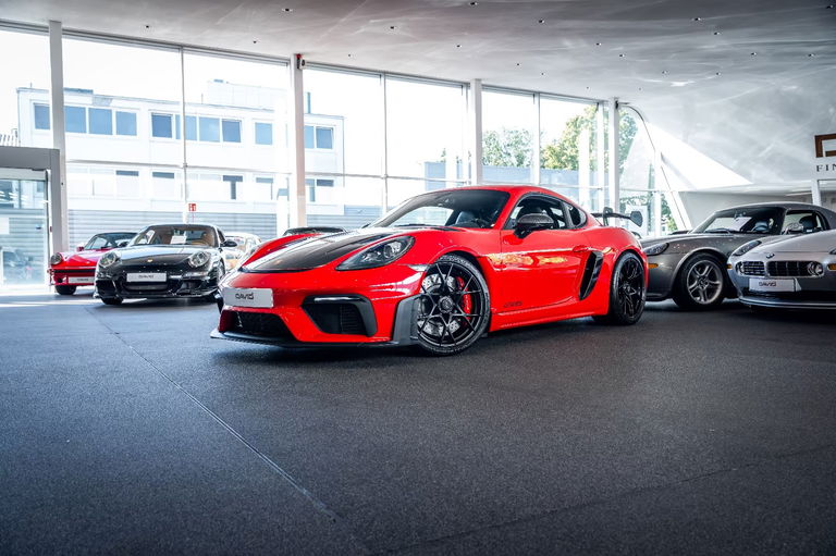 Porsche 718 Cayman GT4 RS