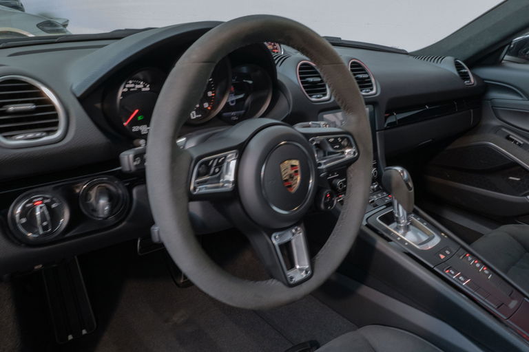 Porsche 718 Cayman GTS 4.0