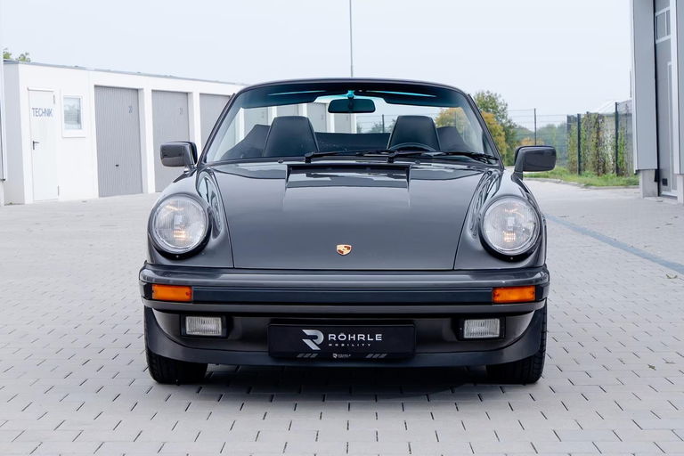 Porsche 911 Carrera 3.2