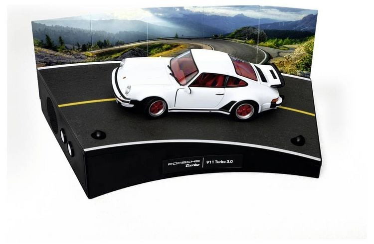 Porsche 911 Turbo 1:24 Grand Prix White Advent Calendar