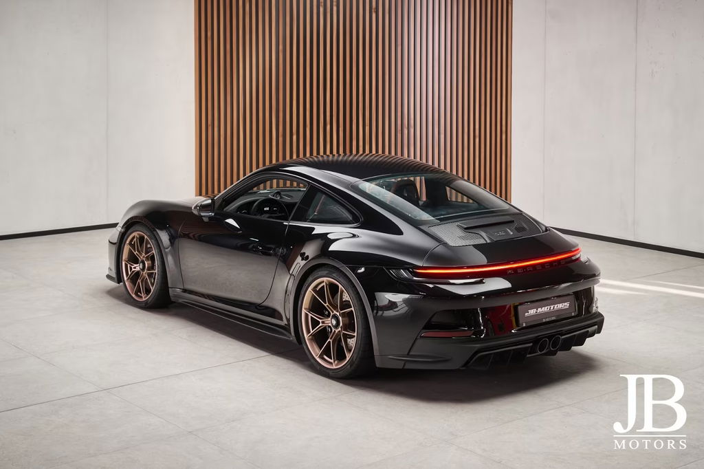 Porsche 992 GT3 Touring