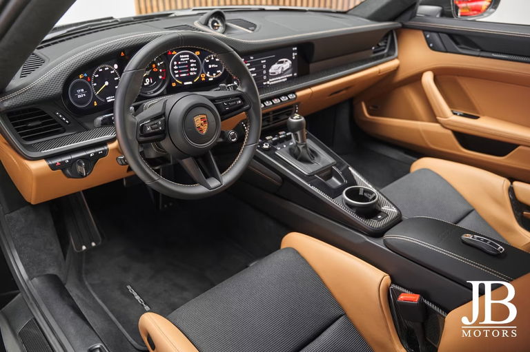 Porsche 992 GT3 Touring