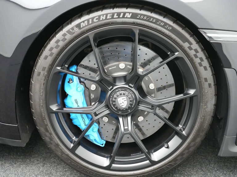 Porsche 992 GT3 Touring