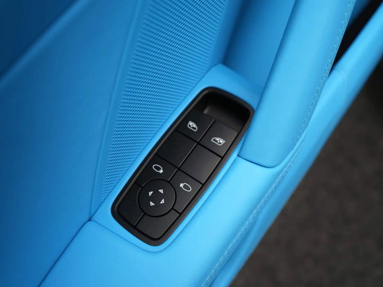 Porsche 992 GT3 Touring